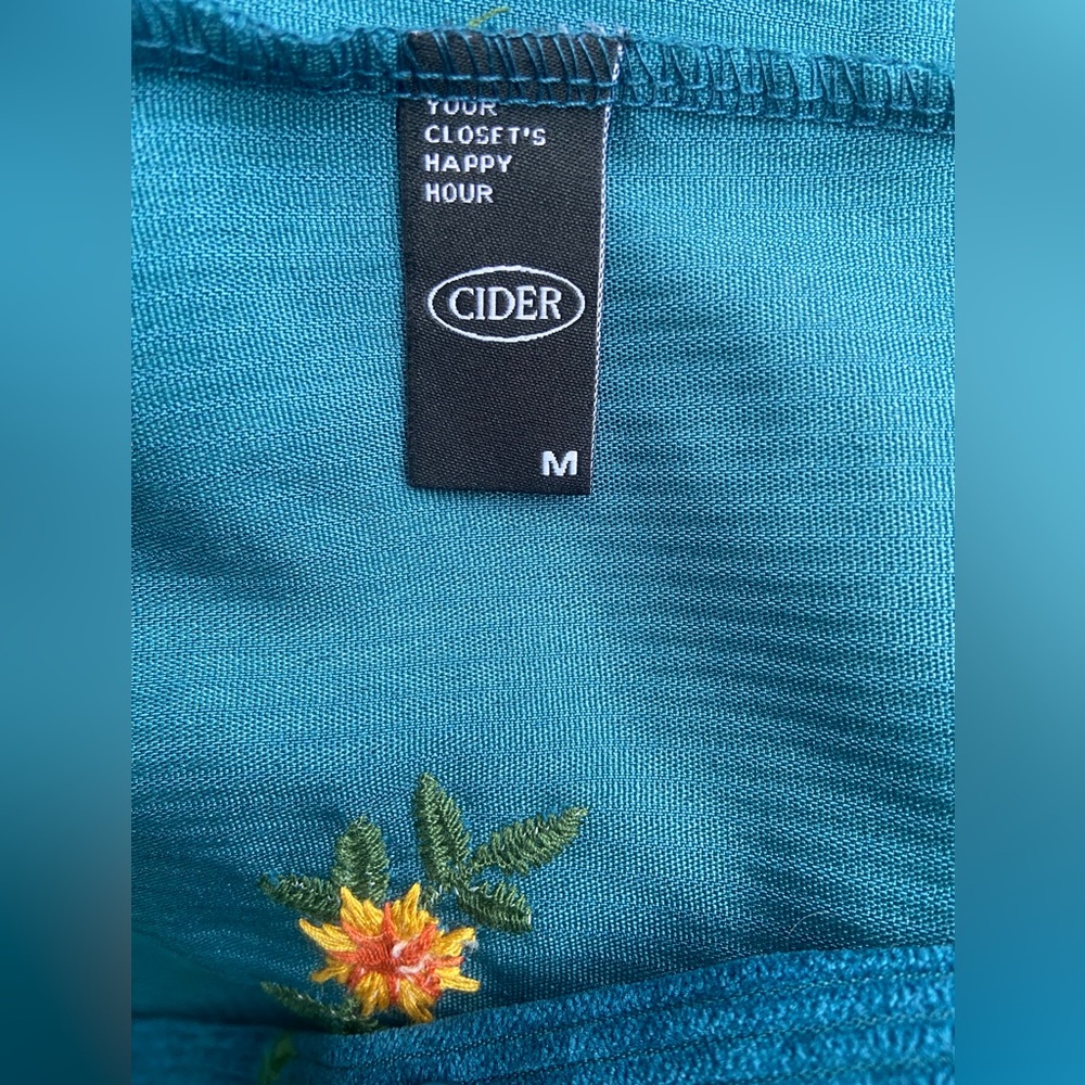 CIDER Flower dress - Picture 4 of 4